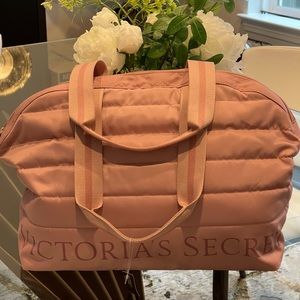 NWT VICTORIA’S SECRET QUILTED BAG